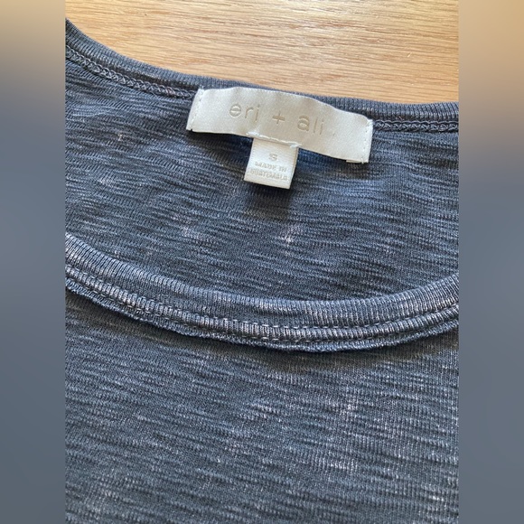 🖤 EUC/like new Eri + Ali washed ruffle top - Picture 7 of 12